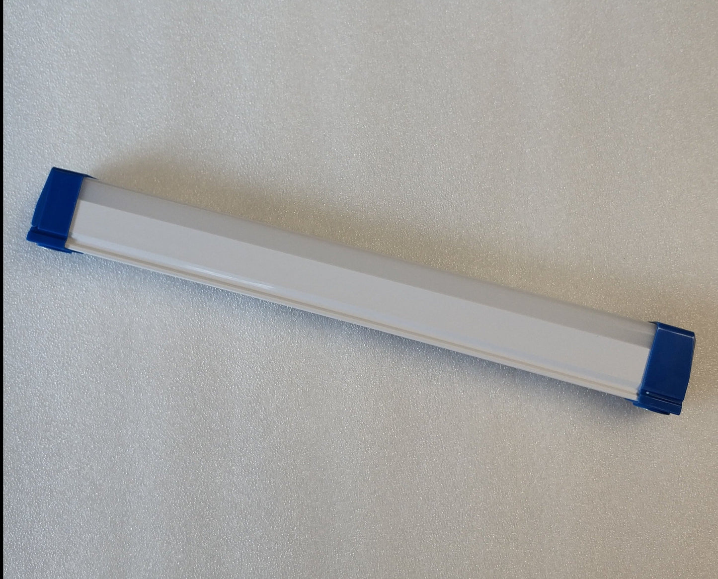 Rechargeable Portable LED Tube Light (18cm)