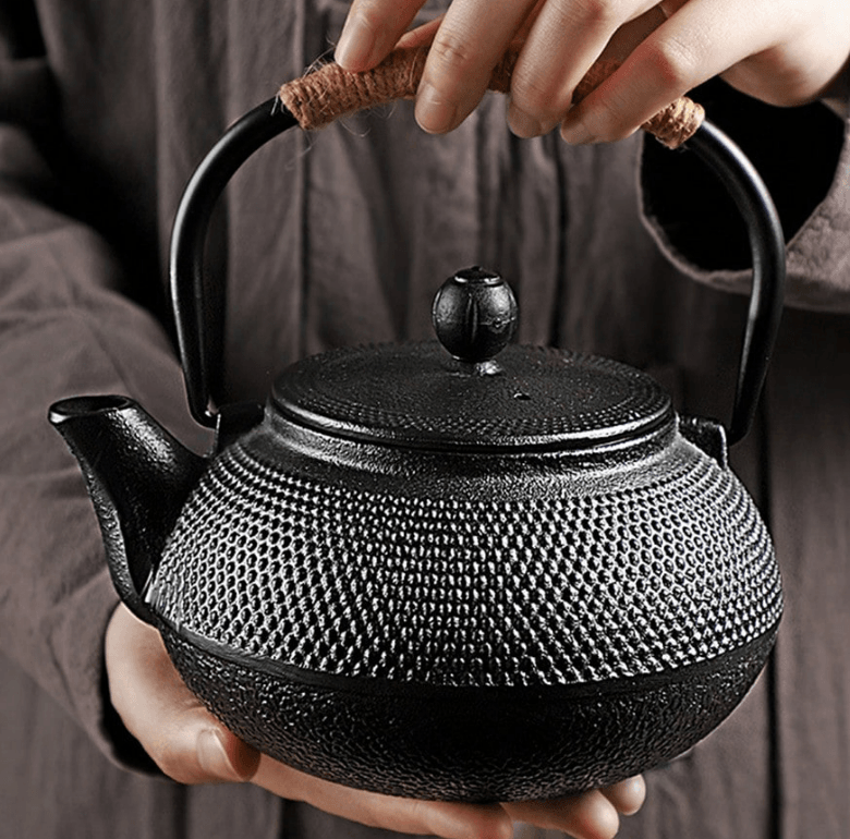 Cast Iron Tea Kettle (Excluding Accessories)(900ml)